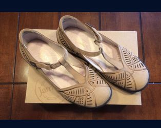 $30 Jambu & Co. Shoes