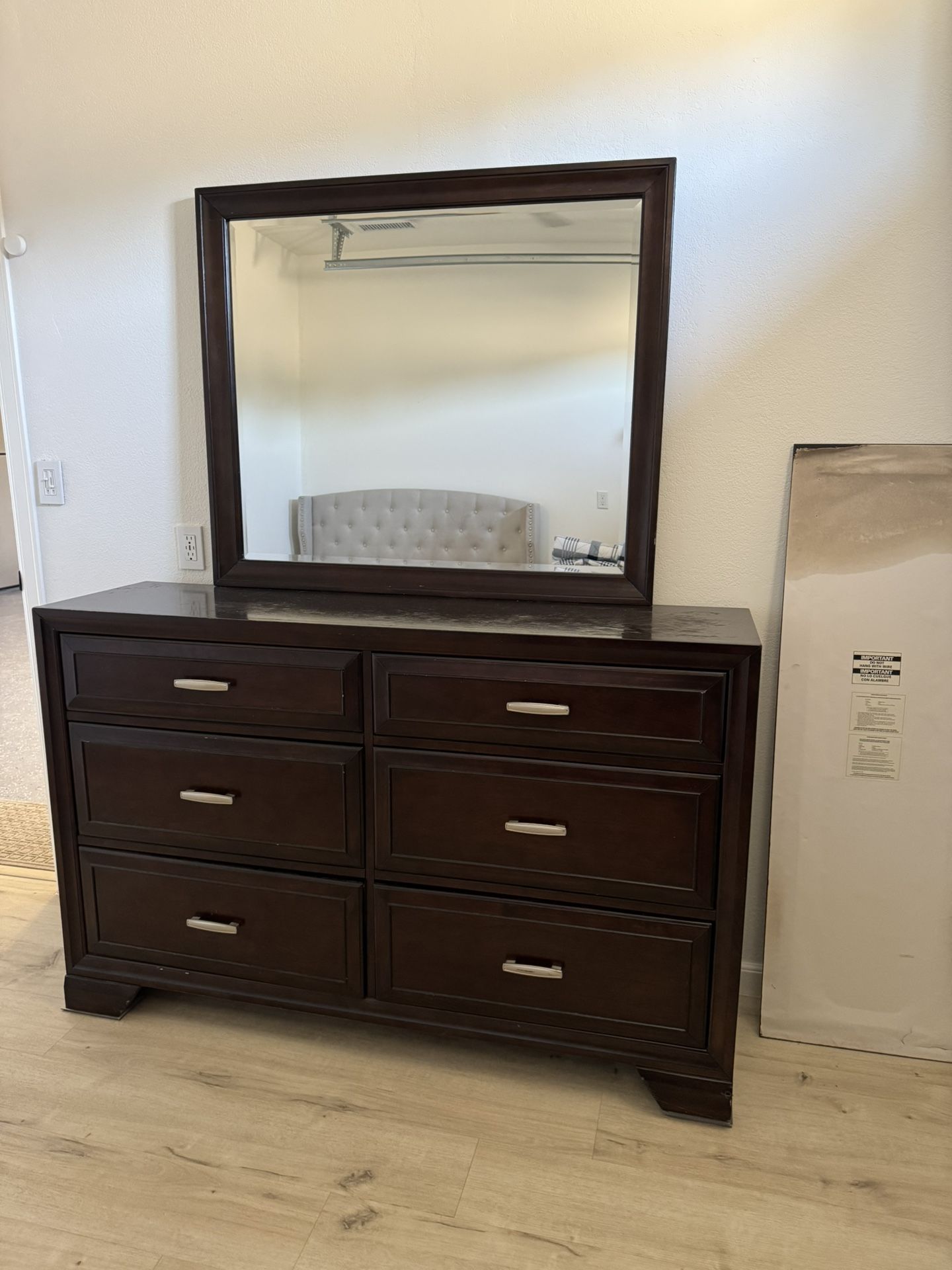 Dresser With Mirror And 2 Nightstands