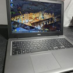 DELL INSPIRON 5567 7TH GEN WINDOWS 11 256GB SSD SUPER 15.6 FHD SCREEN  BACKLIT KEYBOARD  8GB DDR4 WEBCAM HDMI OUTPUT MULTIPLE USB PORTS DVD CD BURNER 