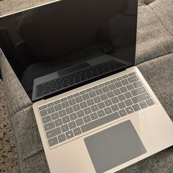 Microsoft surface laptop