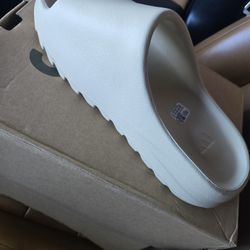 Adidas  Yeezy Slide BONE 