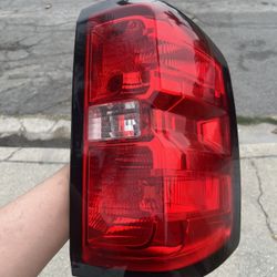 2015 Chevy Silverado 1500 Rear Light Passenger Side 