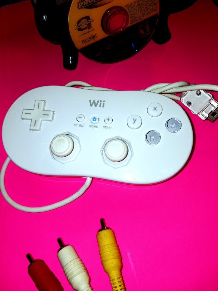 Nintendo Wii, Nintendo GameCube Compatible Wii First Model With