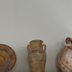 Clay Decor Set – 2 Pots + Matching Decorative Plate