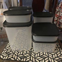 Tupperware Set