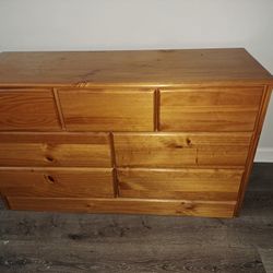 Wood Dresser 7 Drawers