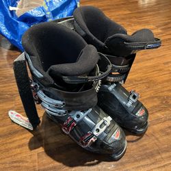 Ski Boot 270-275