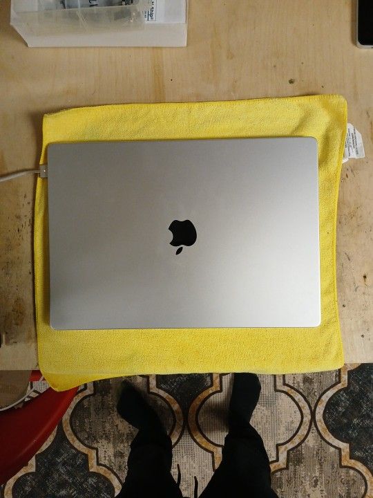 Apple MacBook Pro 500GB