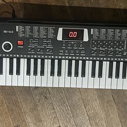 61 Key Electronic Keyboard 