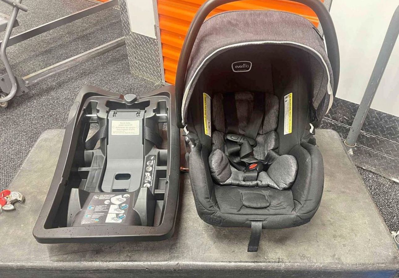 Evenflo LITEMAX INFANT CAR SEAT & Base