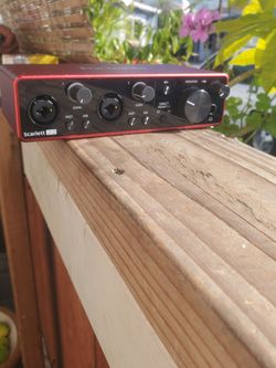 Focusrite clorett+4 pre USB- audio interface