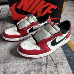 2025 Air Jordan 1 Retro Low OG 'Chicago' size 11.5  $100 (firm)