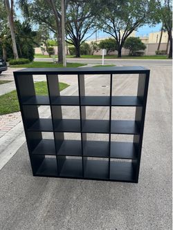 Cube bookshelf