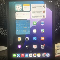 Apple iPad 7th Tablet 10.2 inch 32GB
