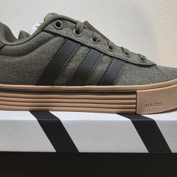 Adidas Daily 4.0 Green Canvas - Men/Youth 4 - Brand New