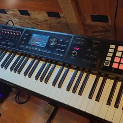 Roland FA 08