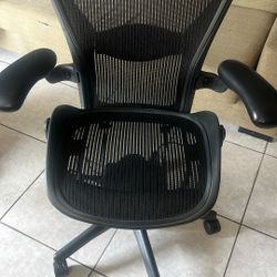 Herman Miller Aero 