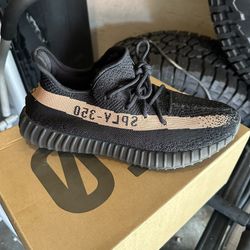 Yeezy V2 Copper Size 11