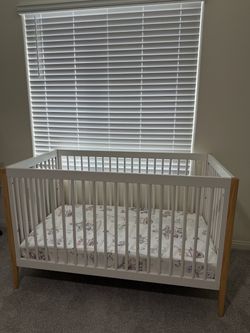 Used baby crib(rarely use)