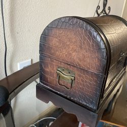 Spheres In A Treasure Box 