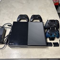 XBOX ONE Console Bundle