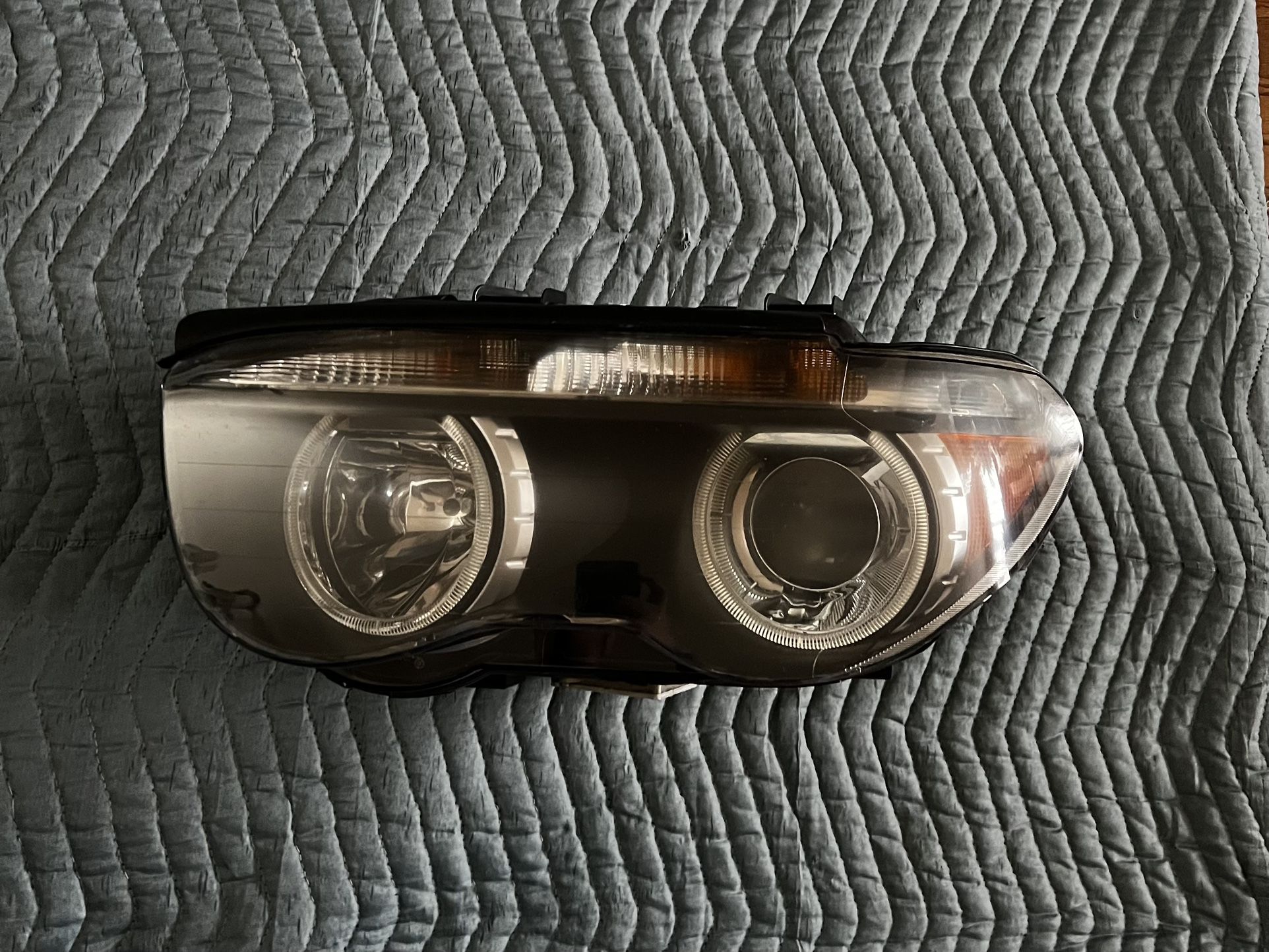 2002-2005 BMW Front Driver side Xenon headlight OEM