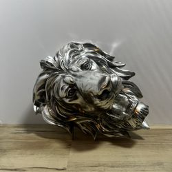 Metal lion Head Decor