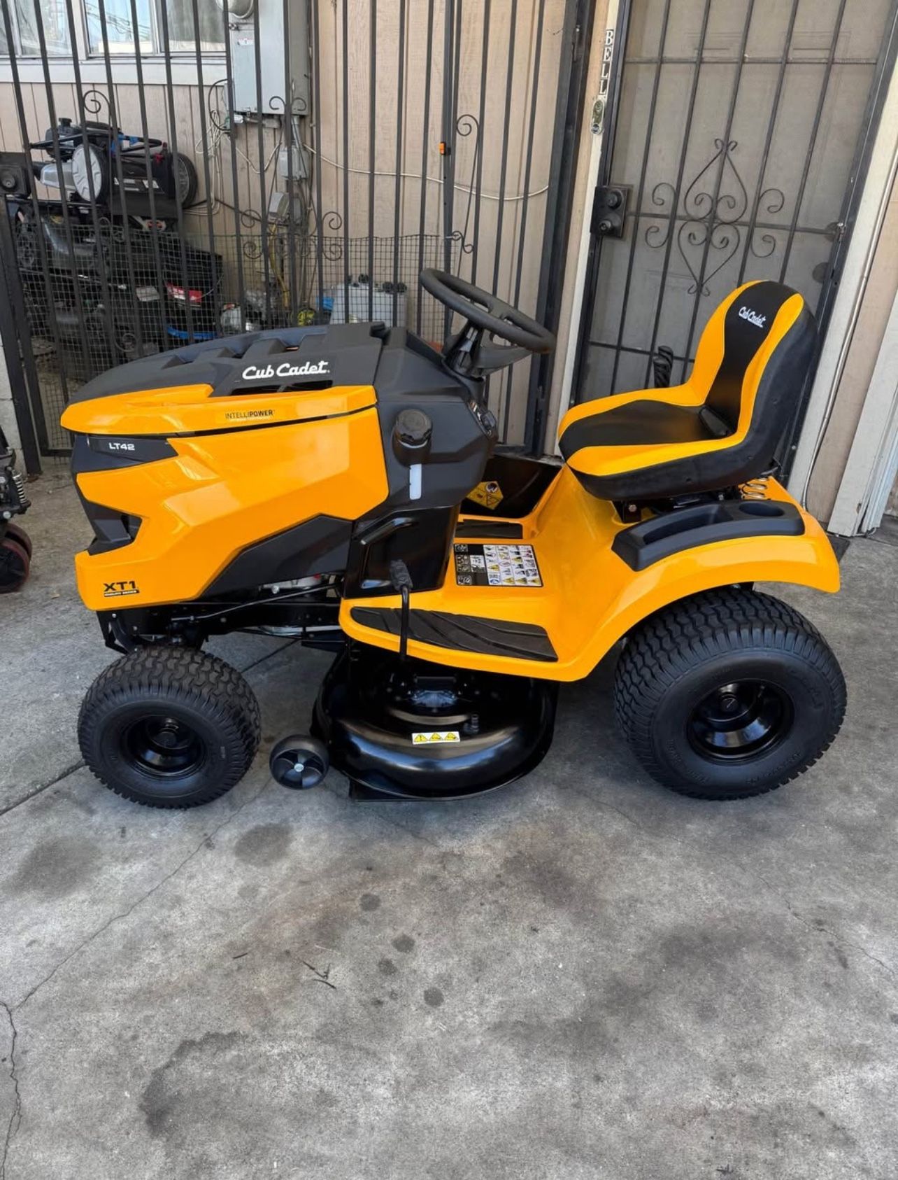 Cub Cadet XT1 Enduro LT 42 in. 547cc Engine with Intelli Power Hydrostatic Drive Gas Riding Lawn Tractor