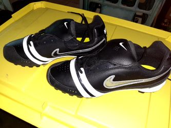 baseball nike cleats