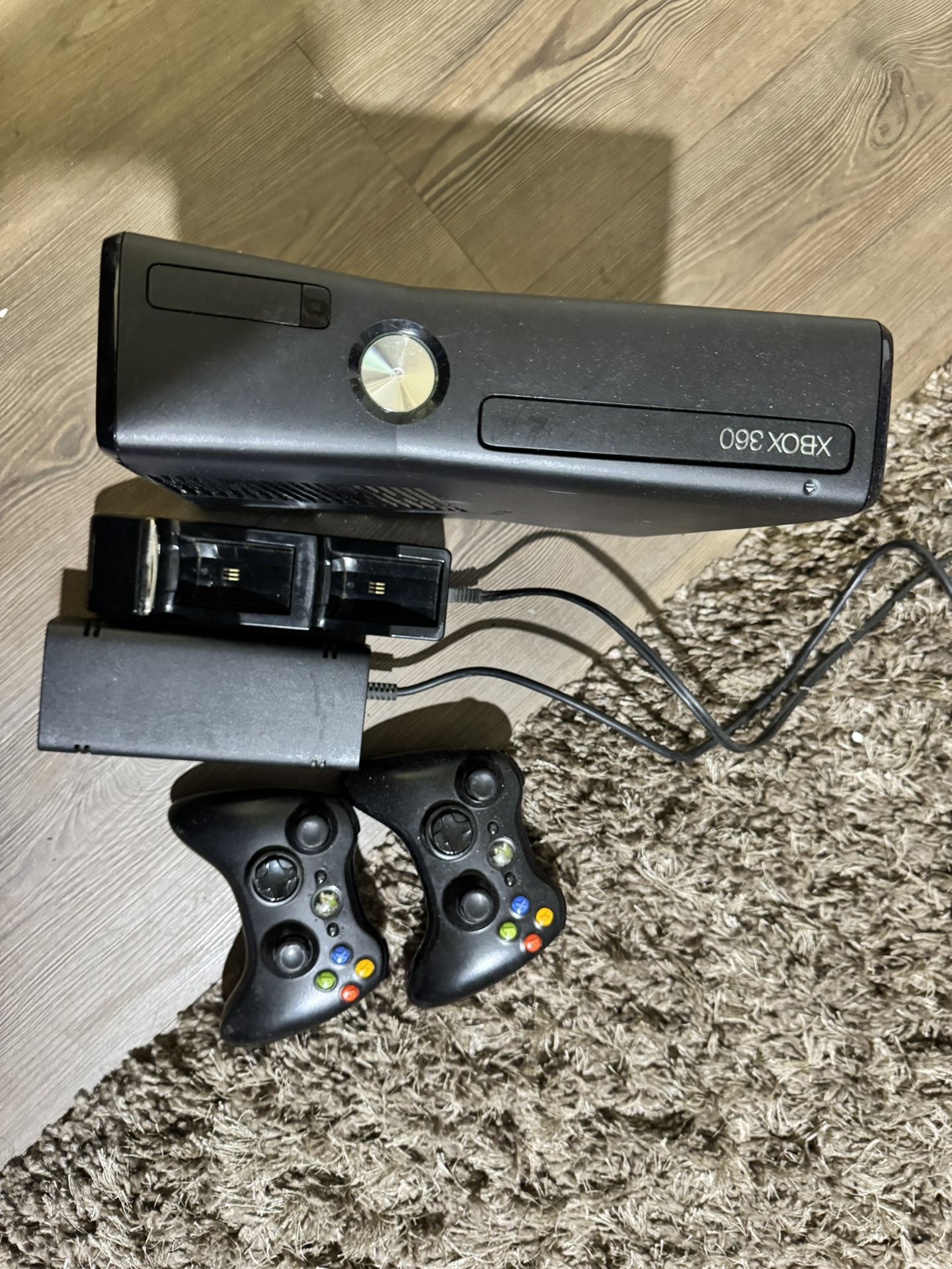 Xbox 2 Wireless Remotes Charging Deck And Power Cord