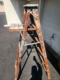 6 feet wooden  latter
