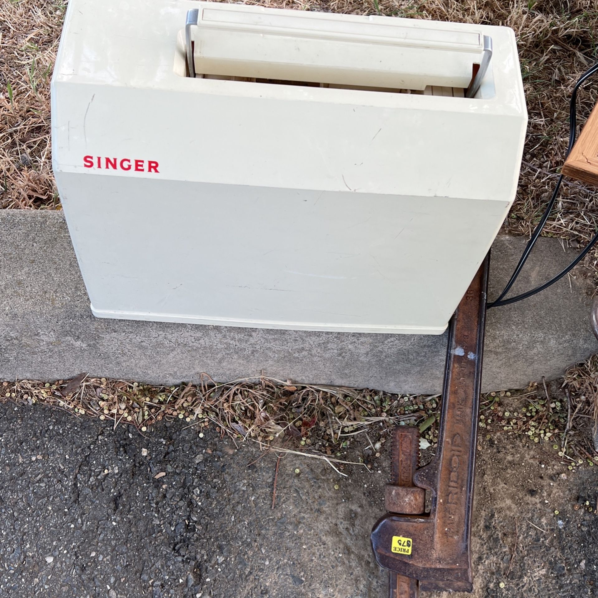 Singer Vintage Sewing Machine