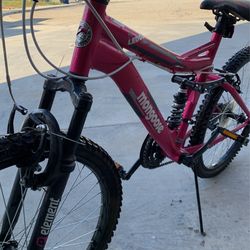 Mongoose ledge 2.1 women's mountain bike stores cheap