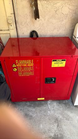 Metal cabinet