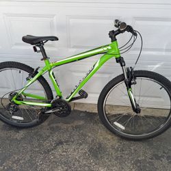Specialized Hardrock Mountain Bike