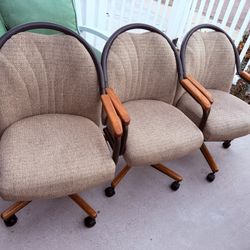 4 Free Retro Kitchen Chairs