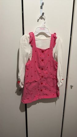 Gils dress size 4/5 year olds