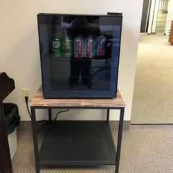 Mini fridge