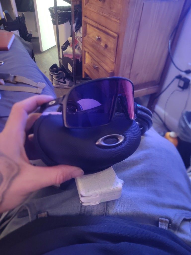 Oakley Suturo Sunglasses