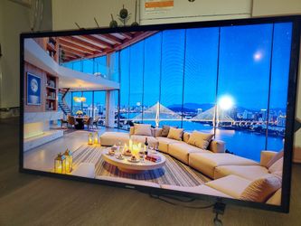 43" Samsung tv 4k not smart but come with fire stick Amazon u got all apps u need already set. Great Quality Pic No Scratch