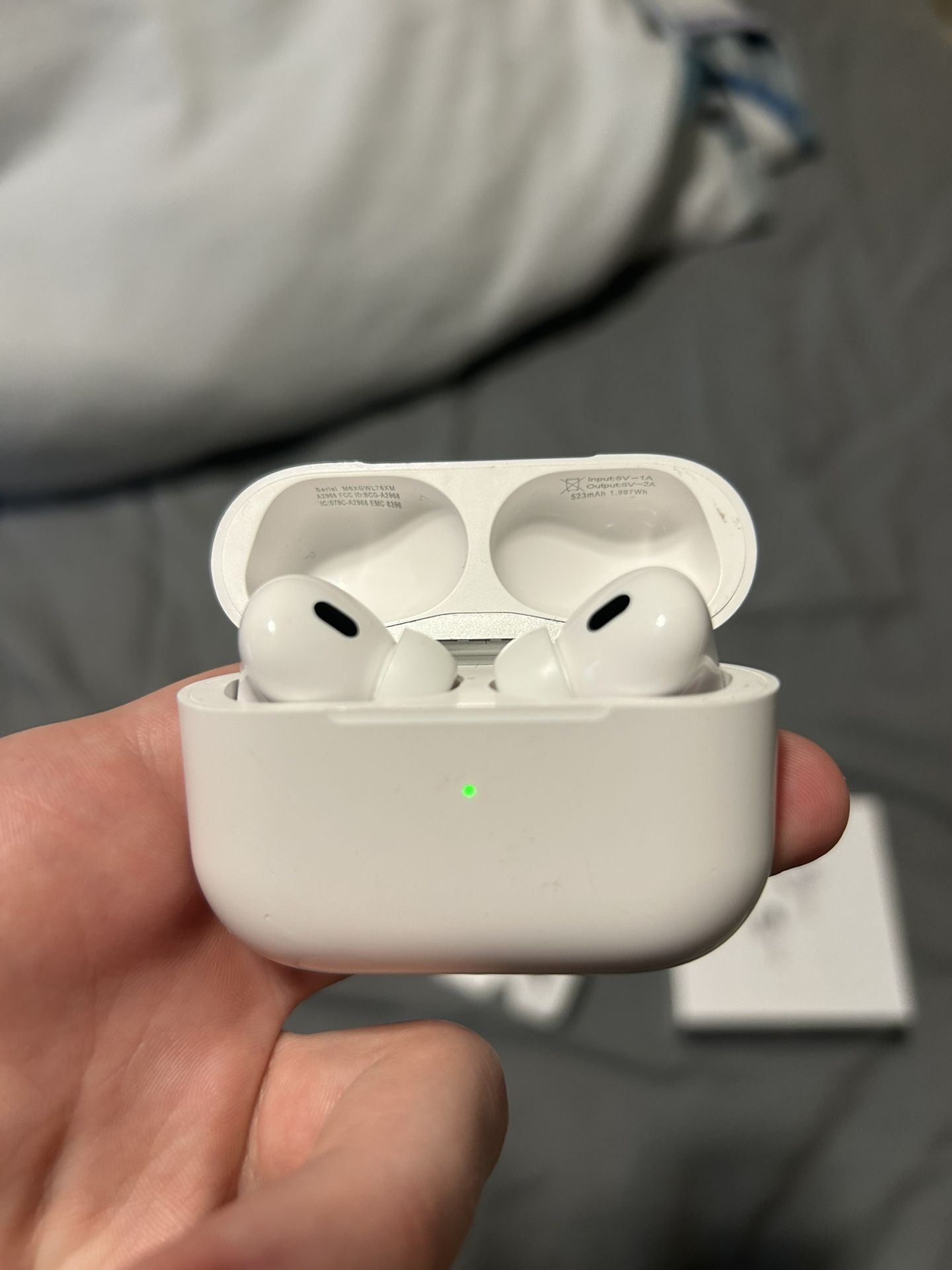 airpods pods pros