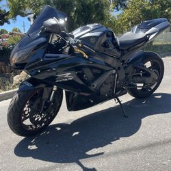 🏍️ 2012 Suzuki GSX-R 600 – Clean, Fast & Priced to Sell! 🏍️ 💲**$4500 OBO** | 📍Oakland