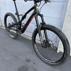 Specialized Stumjumper Carbon Fiber Frame Medium And Wheel’s 27.5