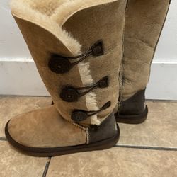 UGG boots, size 6 USA
