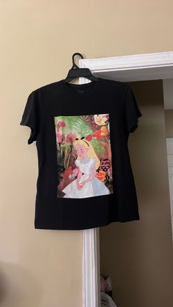Disney Alice and wonderland shirt size medium no stains no ripped
