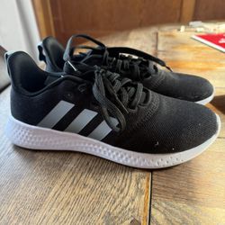 Women’s Adidas Size 8