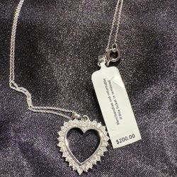 Beautiful Diamond Heart necklace $85
