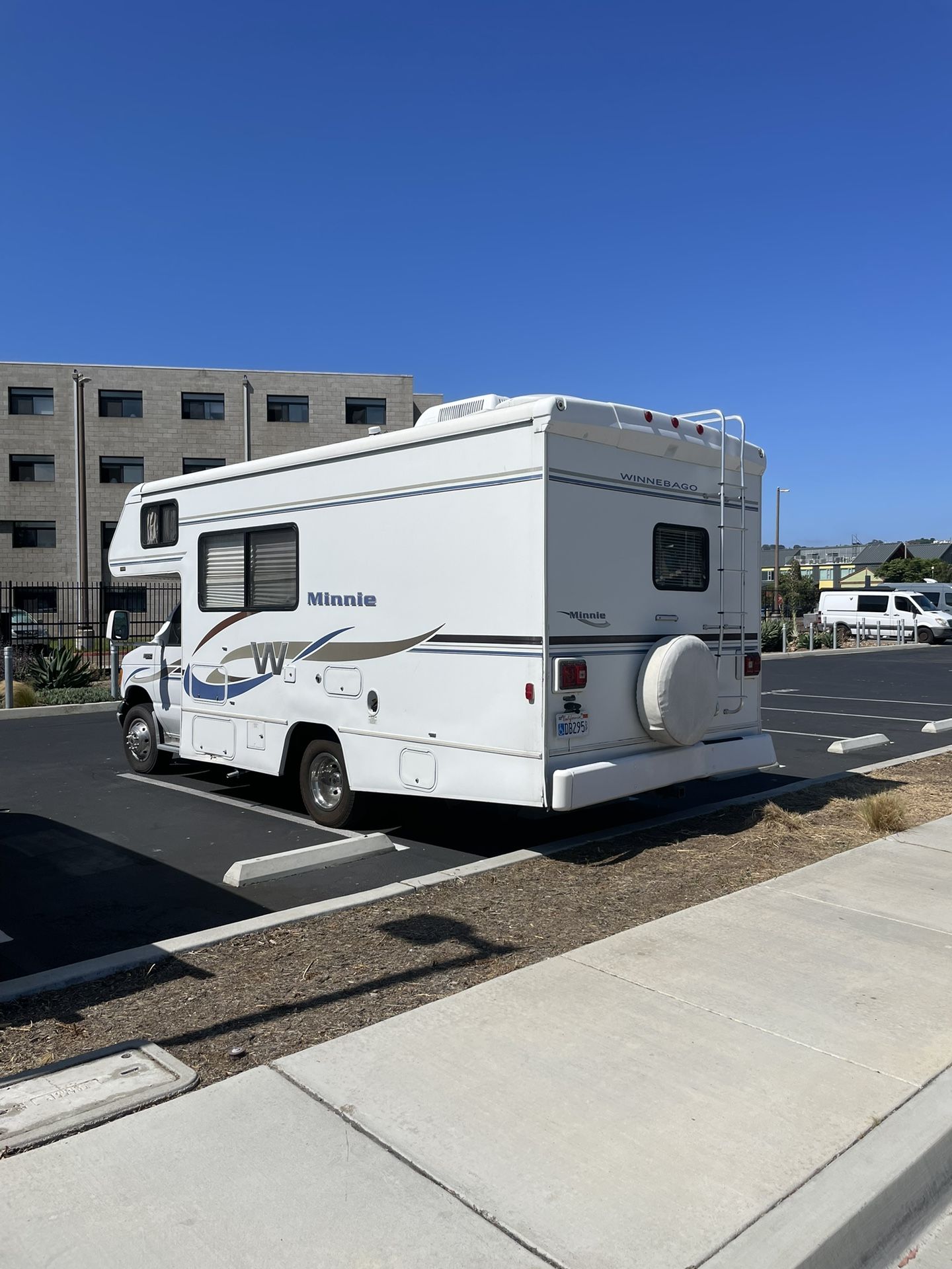 2004 Ford Winnebago for Sale in San Diego, CA OfferUp