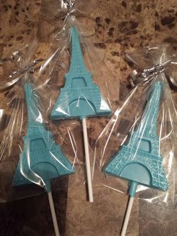 Eiffel Tower party favors