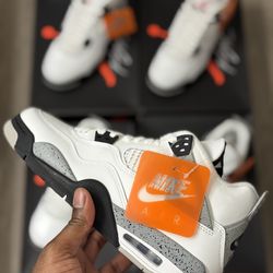 Jordan 4 White Cement IG: CornerSoles